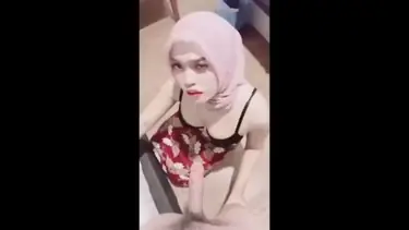 Bokep Jilbab Saudara Sepupu Cantik Paksa Hisap Cu poster