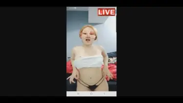 Live Show 190 Cewek Gendut Binal Squirt Sangat Gila poster
