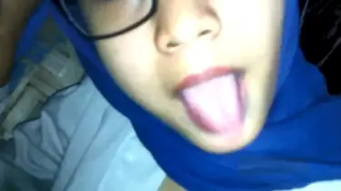 Pembantu Bohay Pijat Malam Berakhir Panas Tak Terduga poster