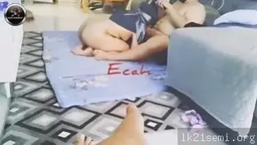Tante Jilbab Biru Tutup Mata Colmek Ganas poster